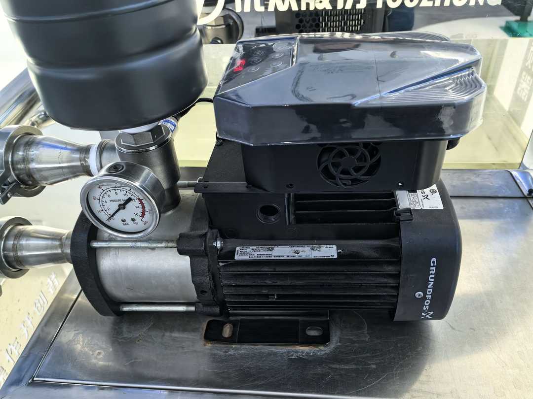 Real pump-mounted VFD configuration photo for a compact centrifugal pump